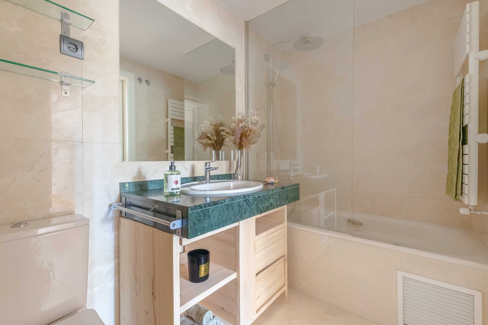 Val-de-marin_Baño-2_1