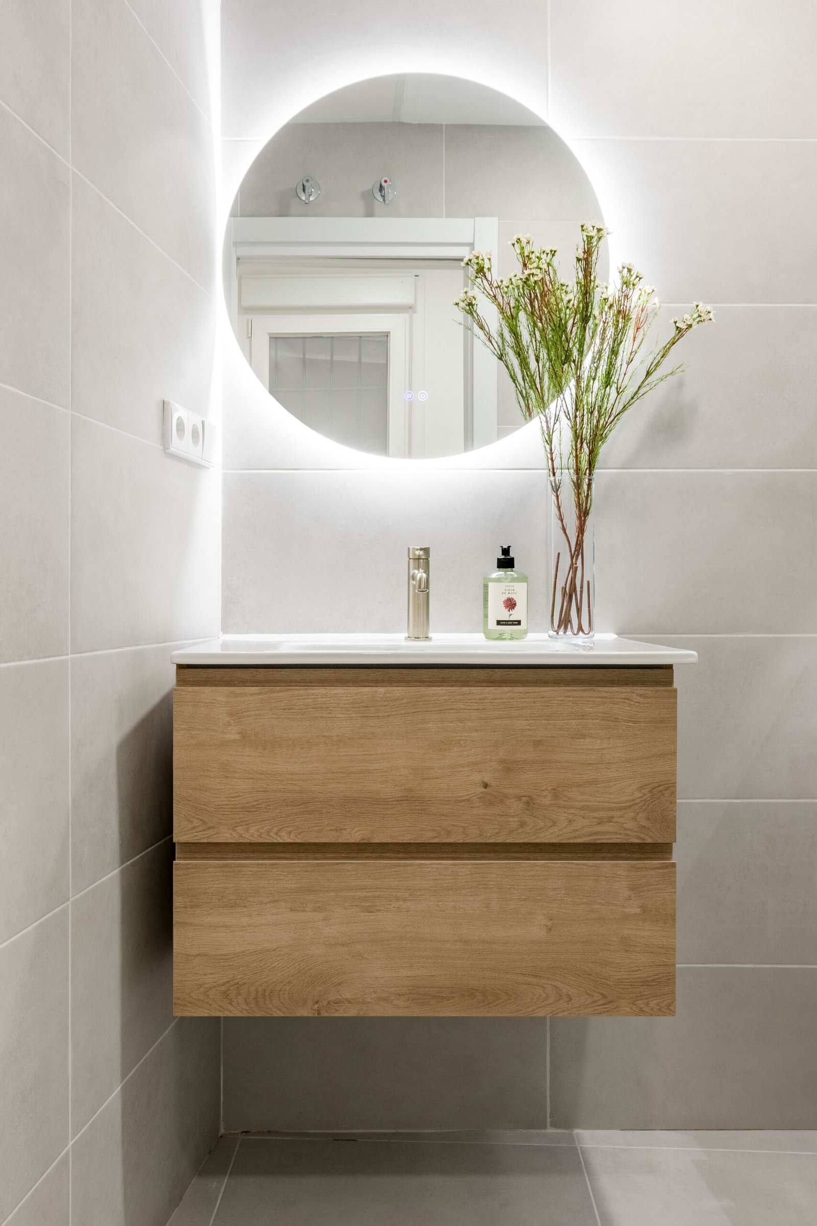 Ave María Baño 1